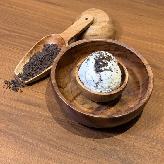 Cookies N Cream ice cream in a wooden bowl
